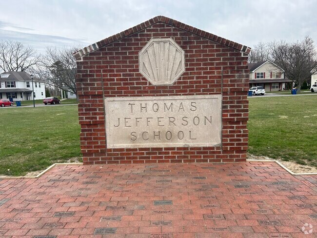 Building Photo - Thomas Jefferson Park Rental