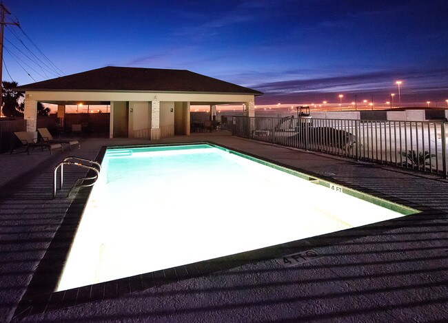 Photo - The Park at 6818