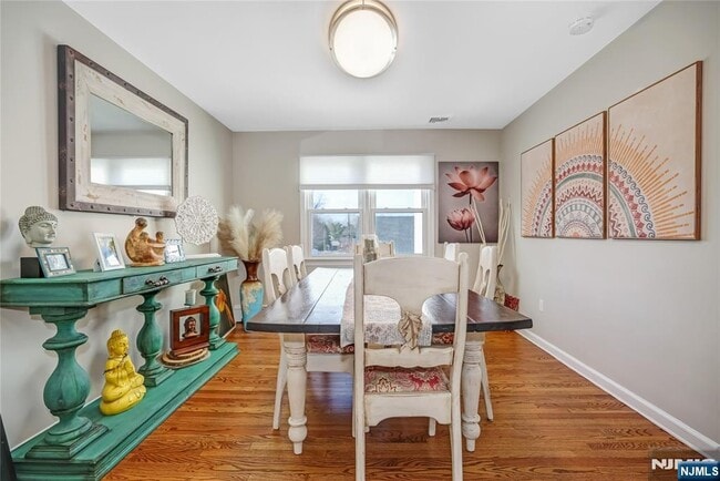 Photo - 12 Maple Ave