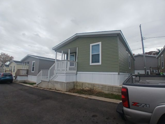 Photo - 192 Bluejay Ln