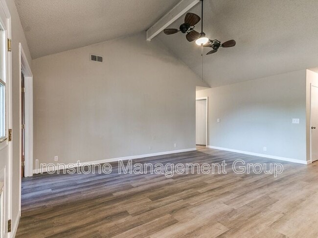 12013 S Gum Ave