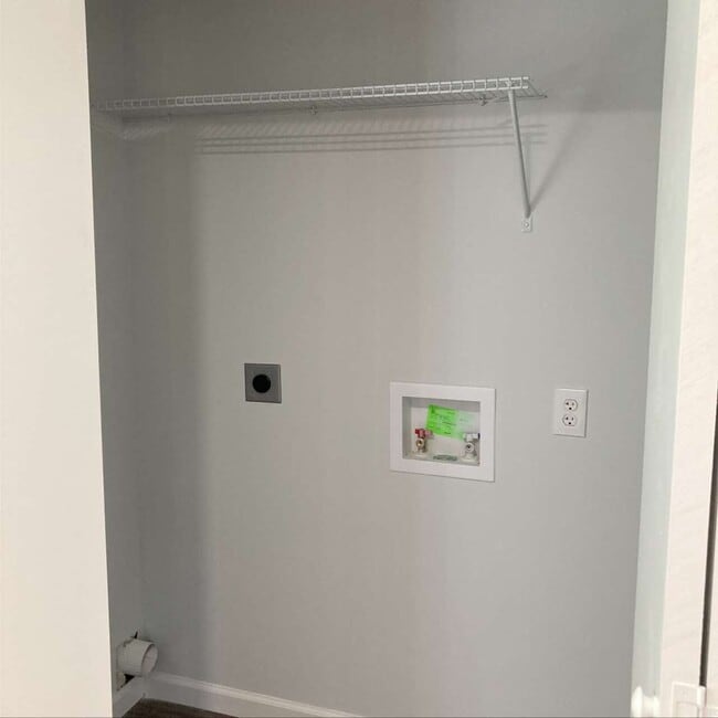 Photo - 611 W 17th St