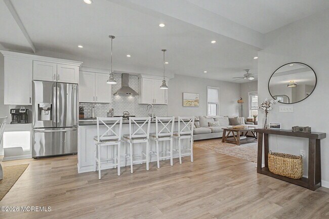 Photo - 10 Center St