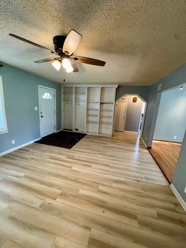 Photo - 209 SW 7th St