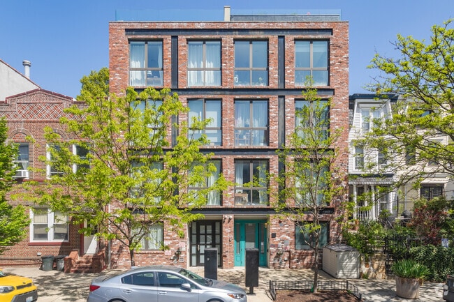 Photo - 447-449 Decatur St