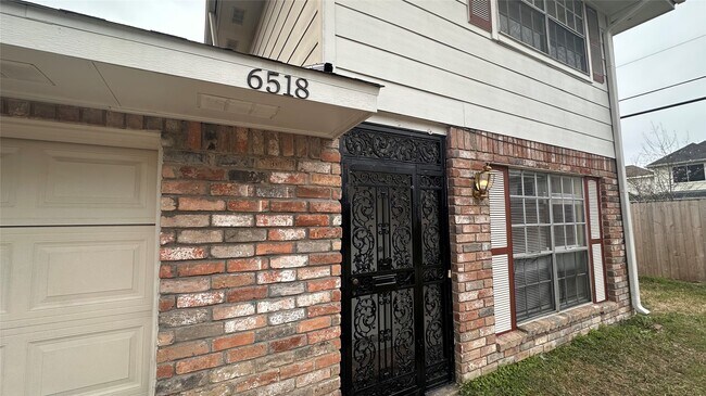 Photo - 6518 S Briar Bayou Dr