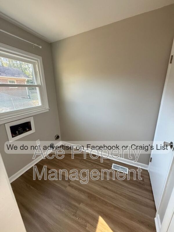 Photo - 643 Wakefield Dr Casa