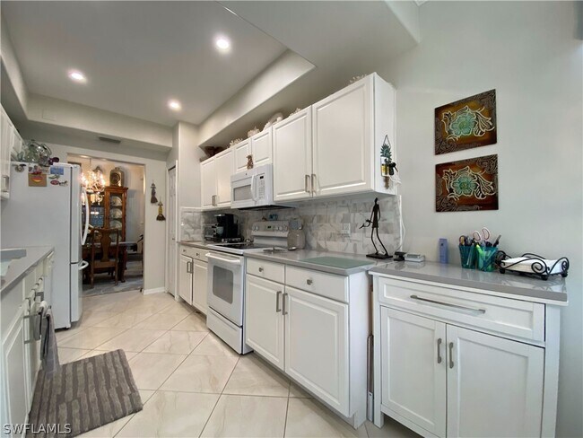 1455 Tiffany Ln Unit 107
