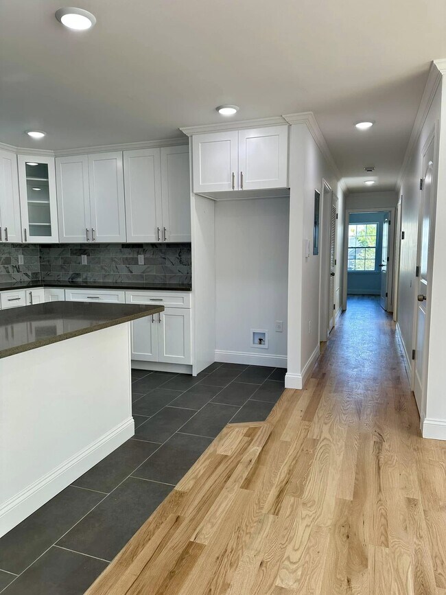 Photo - 139 Court St