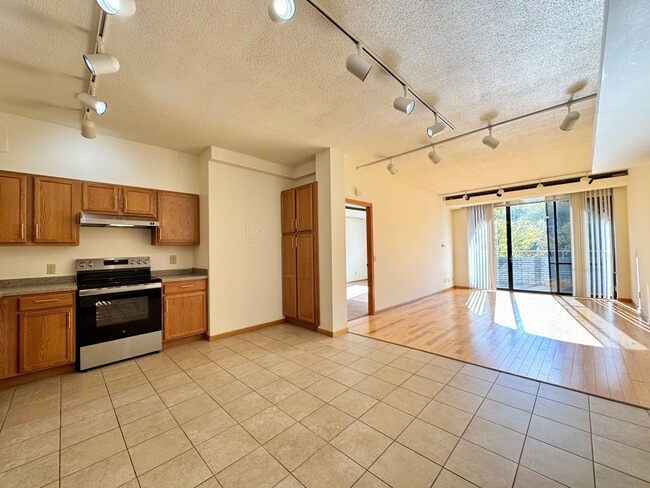 Photo - Shorewood Apartments