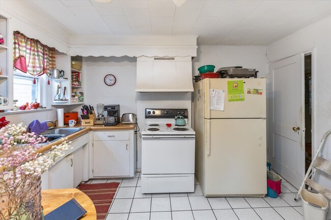 Photo - 547 W Main St Unit 545 W Main St