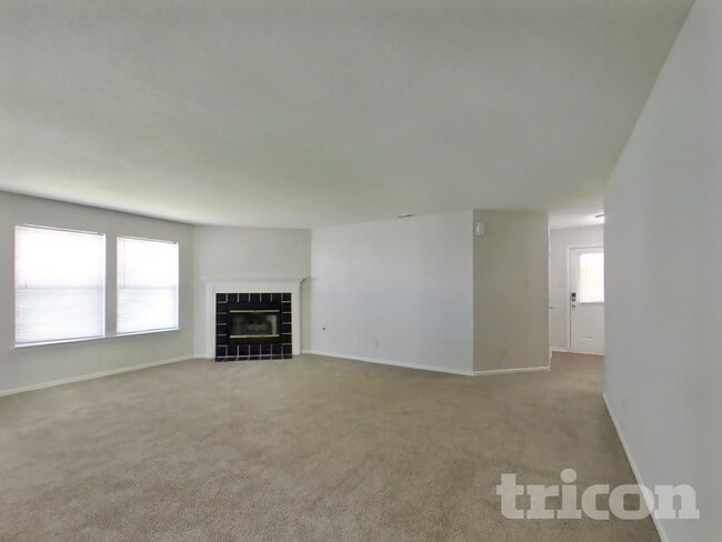 Photo - 5753 N Jamestown Dr