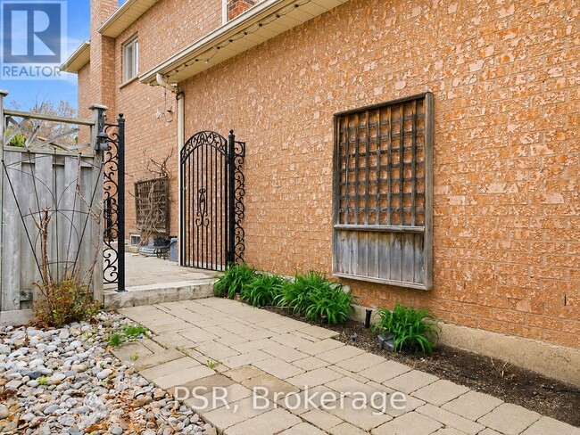 Photo - 1479 Bancroft Dr
