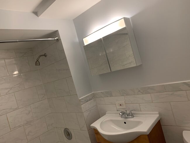 Bathroom - 8027 W Foster Ln Unit Garden North