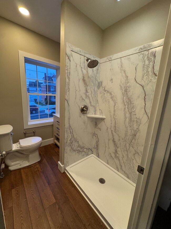 Photo - 660 W Newton St Unit 201