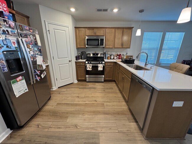 Photo - 1054 Crescent Corner Dr