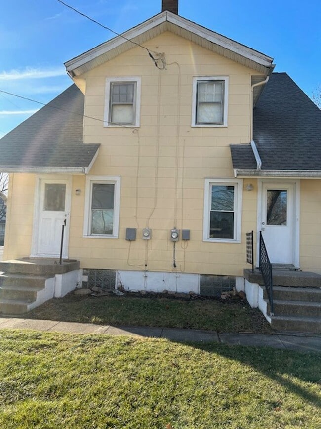 1682-1684 Hearthstone Dr.