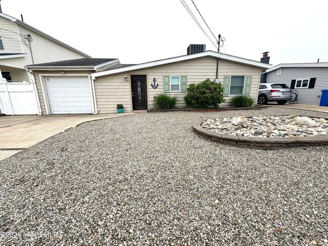 63 Lawrence Dr