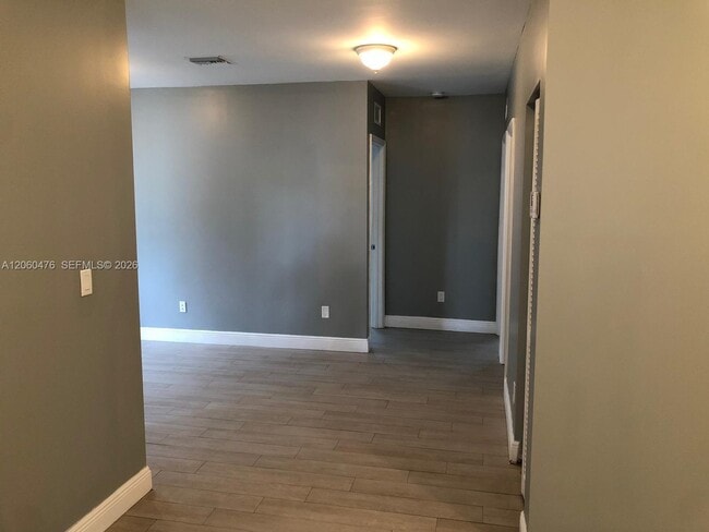 320 NW 42nd St