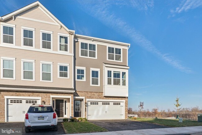 Photo - 129 Higher Rock Ct Townhome