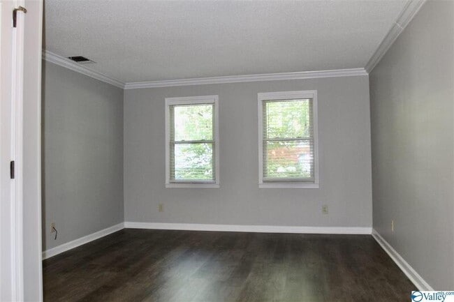 Photo - 2128 Greenwood Pl SW