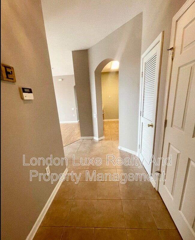 Photo - 7990 Baymeadows Rd