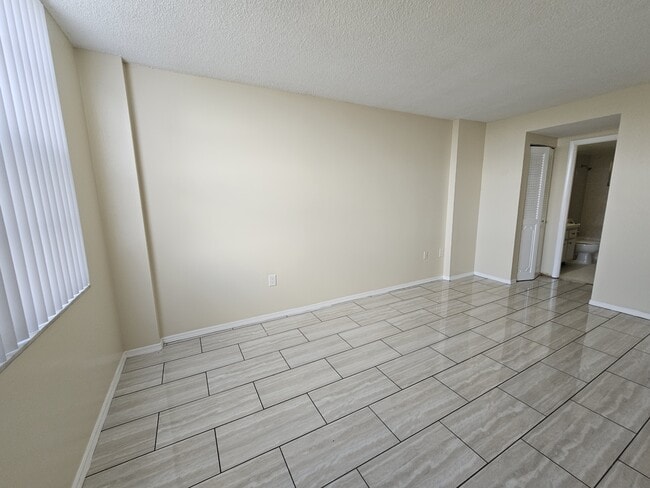 Photo - 15600 NW 7th Ave