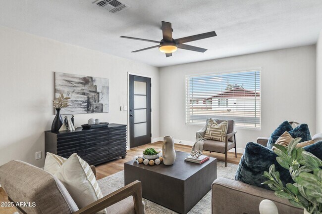 Photo - 113 E Fairmont Dr