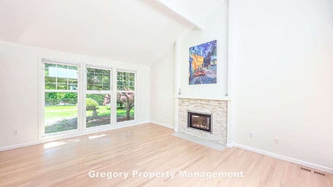 Photo - 11204 NE 58th Pl
