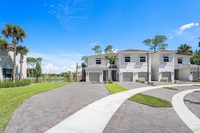 157 Lakeside Lndg Ct