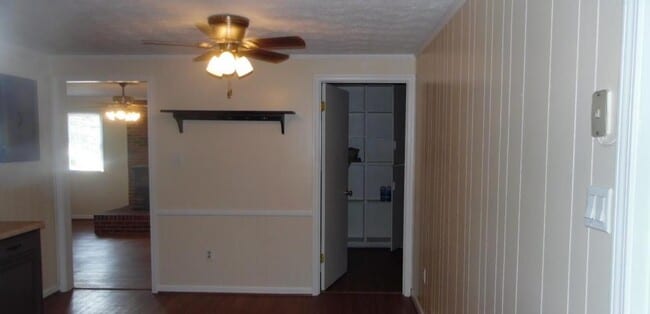 Photo - 284 Hillside Dr