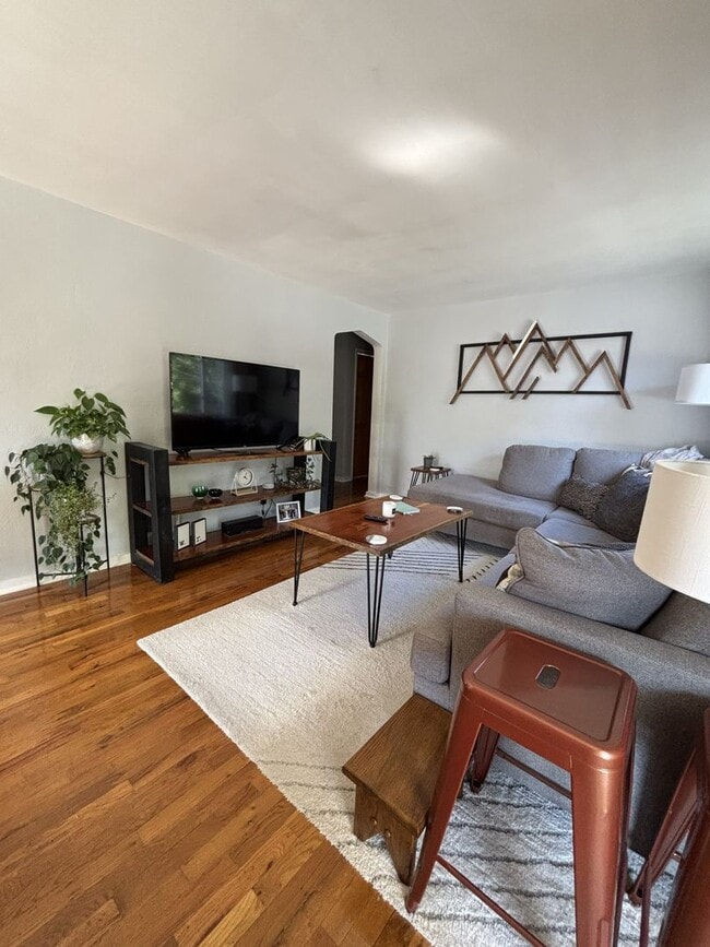 Photo - 3 Bed 1 Bath in Coraopolis, PA
