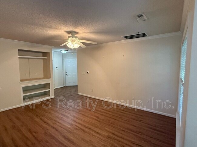 Photo - 130 Shallowford Reserve Dr Unidad 103 - 1