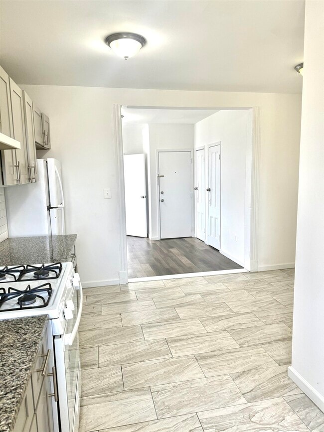 Photo - 289 Bergen Ave Unit 3