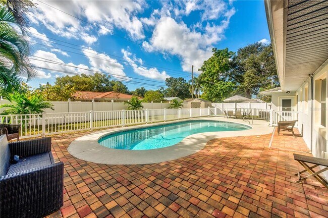 Photo - 5244 35th Terrace N