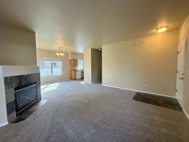 Photo - 3 Bed Minutes from Old Mill Fenced Yard! (...