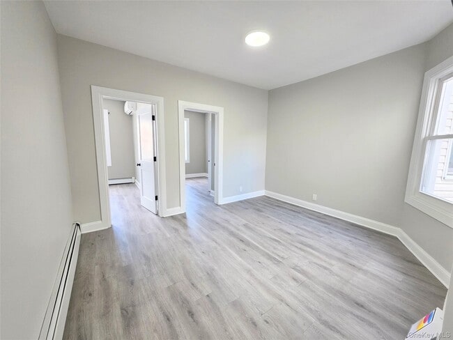 Photo - 147 Jericho Tpke Unidad 2