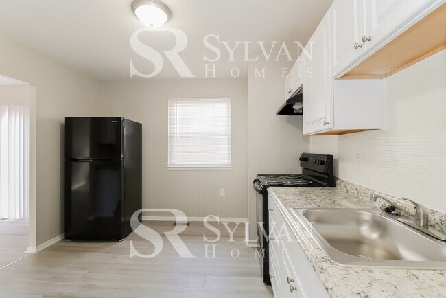 Photo - Spacious 6 bedroom home in Randallstown!