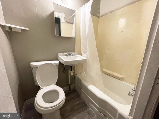 Photo - 4637 Leiper St Unit 2