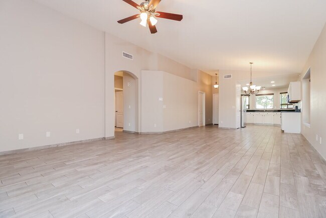 Photo - 15881 W Latham St