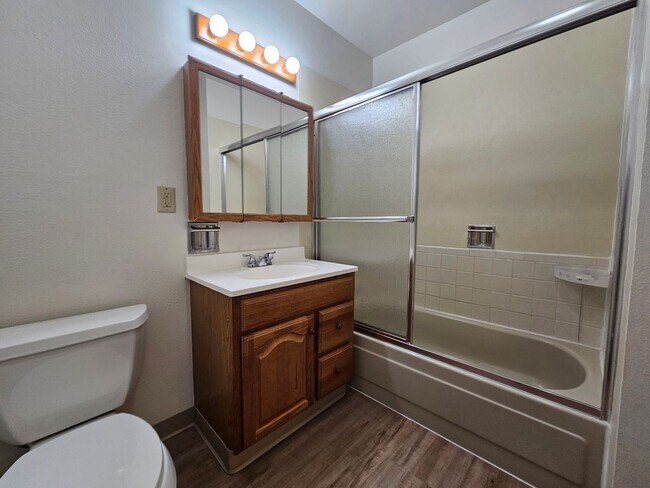 Photo - 2322 Dearborn Ave Unit 2