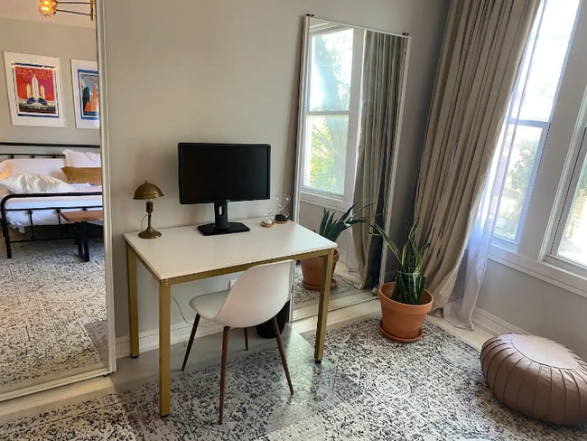 Photo - 2732 S Bonfield St