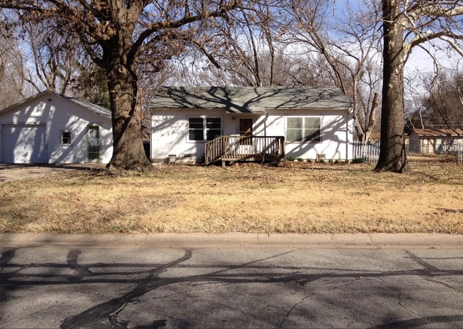 Building Photo - Charming 2-Bedroom Home in Haysville!