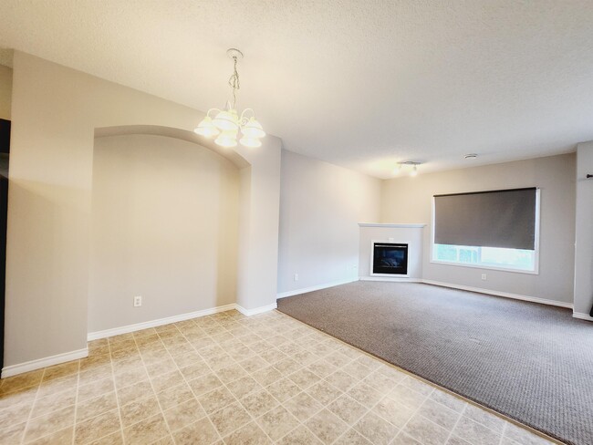 Photo - 3010-3033 33 Ave NW