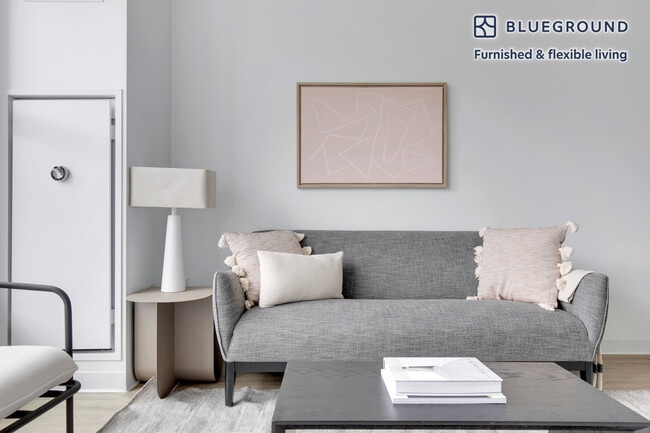 Photo - 808 W Van Buren St Unidad FL7-ID531