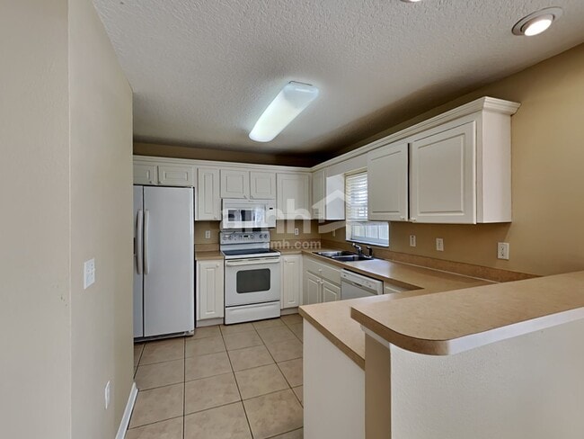 Photo - 103 Orange Bud Way