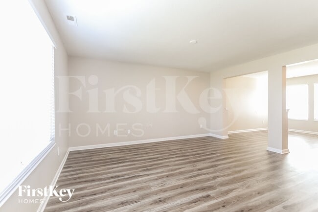 Photo - 6159 N Woods Edge Dr