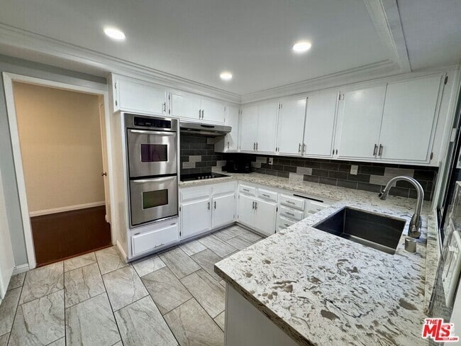 Building Photo - 3500 W Manchester Blvd Unit 452 Rental