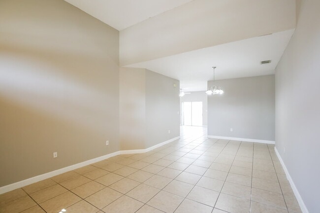 1241 NE 41st Pl