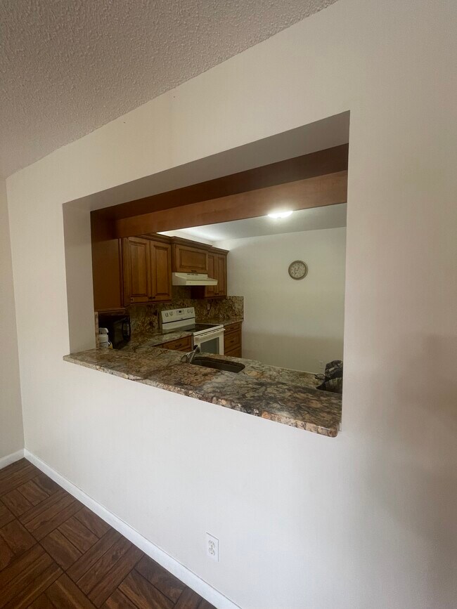 2073 Coral Ridge Dr Unit Saxon Woods